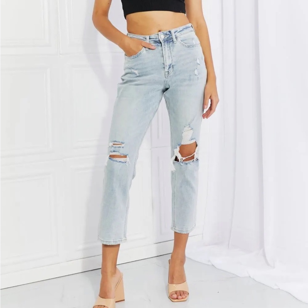 VERVET Stand Out Full Size Distressed Cropped Jeans.  E